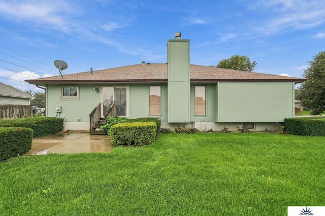 8000 Glynoaks Drive, Lincoln, NE 68516