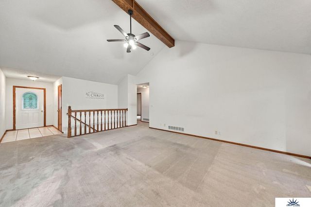 8000 Glynoaks Drive, Lincoln, NE 68516
