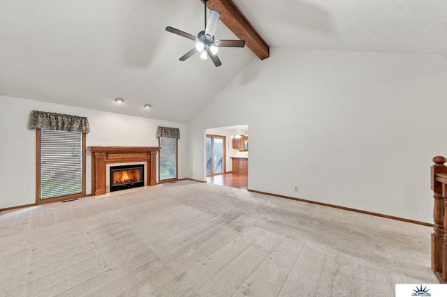 8000 Glynoaks Drive, Lincoln, NE 68516