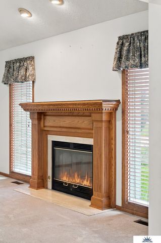 8000 Glynoaks Drive, Lincoln, NE 68516