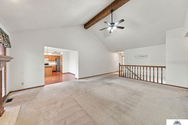8000 Glynoaks Drive, Lincoln, NE 68516