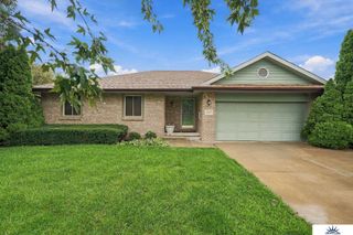 8000 Glynoaks Drive, Lincoln, NE 68516