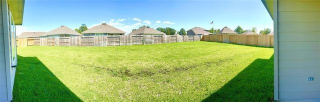 14207 Yellow Jacket Ct, Willis, TX 77318