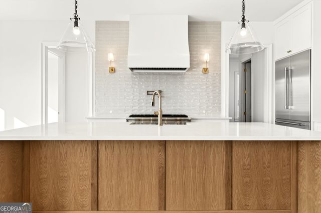 102 King Street, Roswell, GA 30075