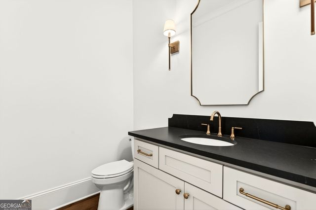 102 King Street, Roswell, GA 30075