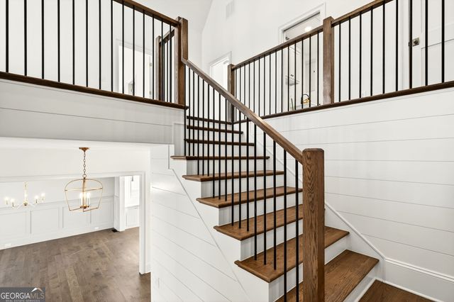 102 King Street, Roswell, GA 30075