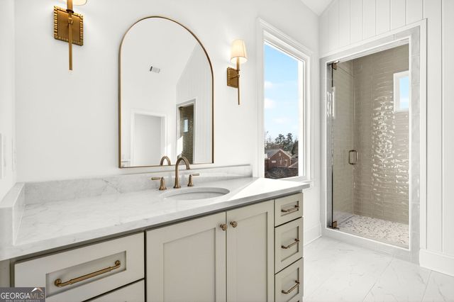 102 King Street, Roswell, GA 30075