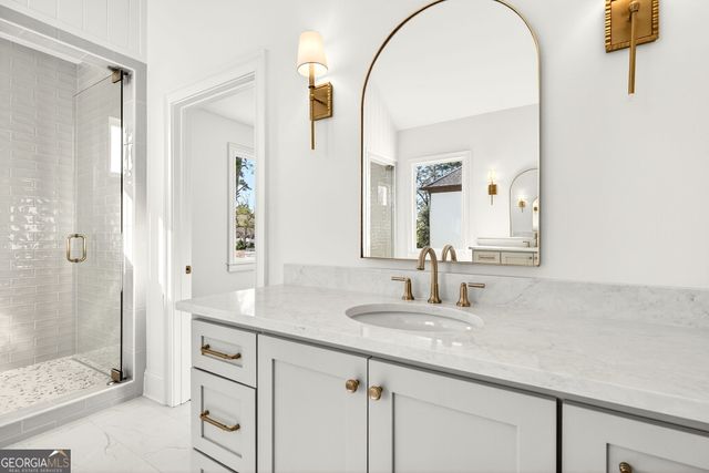 102 King Street, Roswell, GA 30075