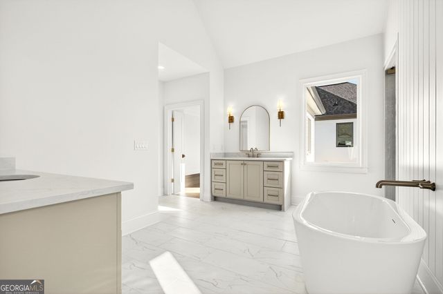 102 King Street, Roswell, GA 30075