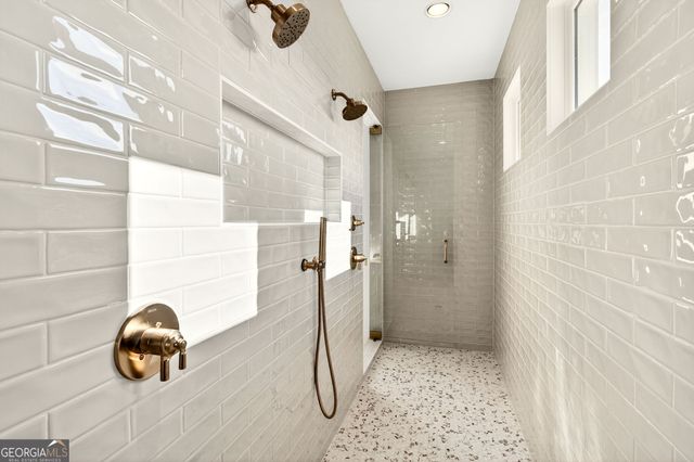 102 King Street, Roswell, GA 30075