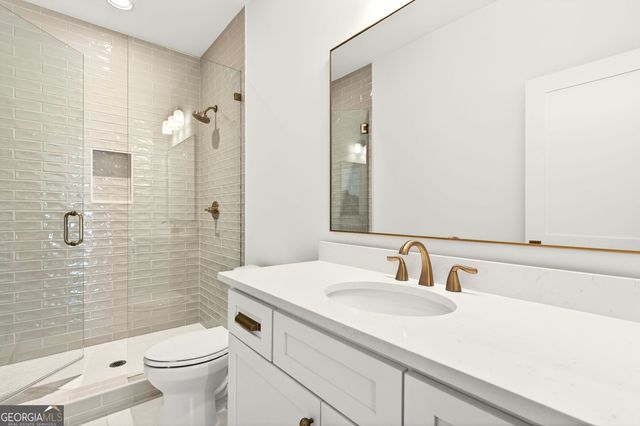 102 King Street, Roswell, GA 30075