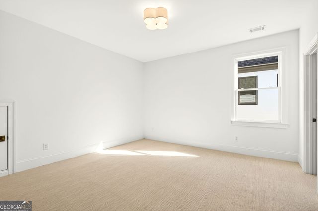 102 King Street, Roswell, GA 30075