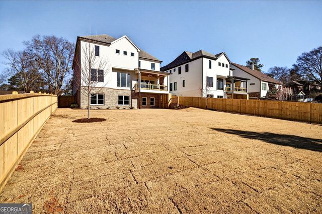 102 King Street, Roswell, GA 30075