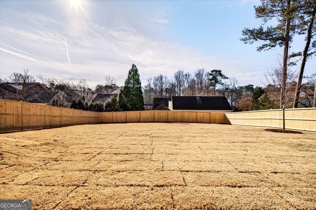 102 King Street, Roswell, GA 30075