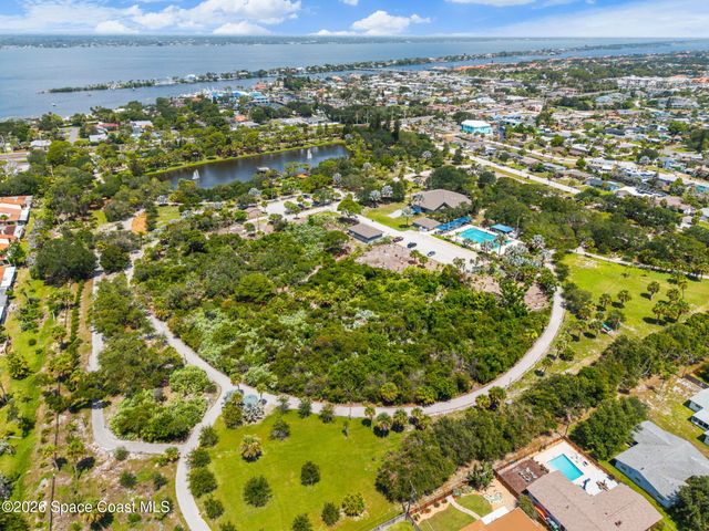 631 Desoto Lane, Indian Harbour Beach, FL 32937