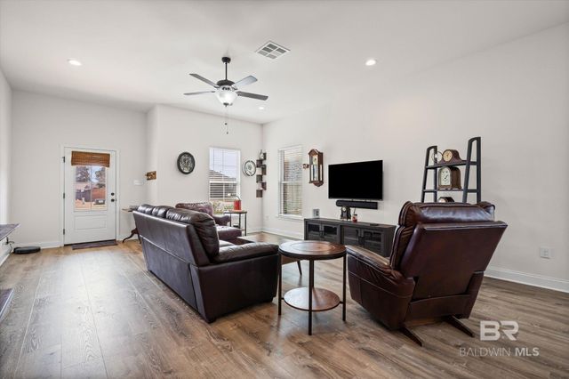 583 Crackwillow Avenue, Fairhope, AL 36532