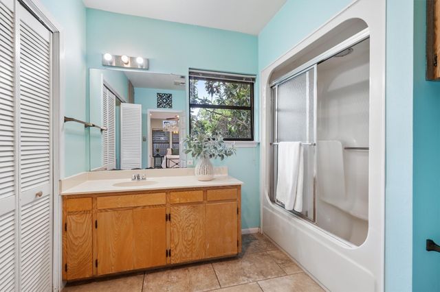 2116 Glendale PL, Austin, TX 78704