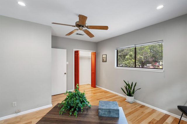 2116 Glendale PL, Austin, TX 78704