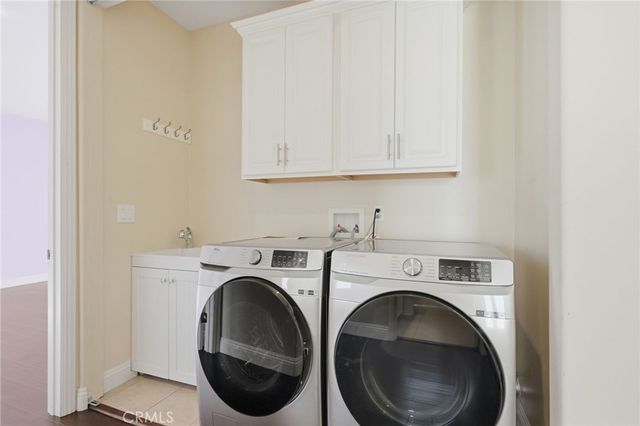 7608 Ani Way, North Hollywood, CA 91605
