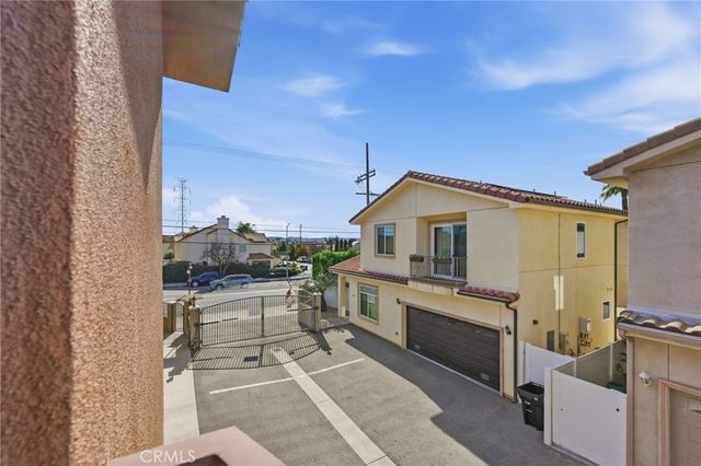 7608 Ani Way, North Hollywood, CA 91605