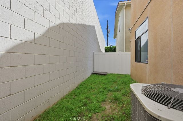 7608 Ani Way, North Hollywood, CA 91605