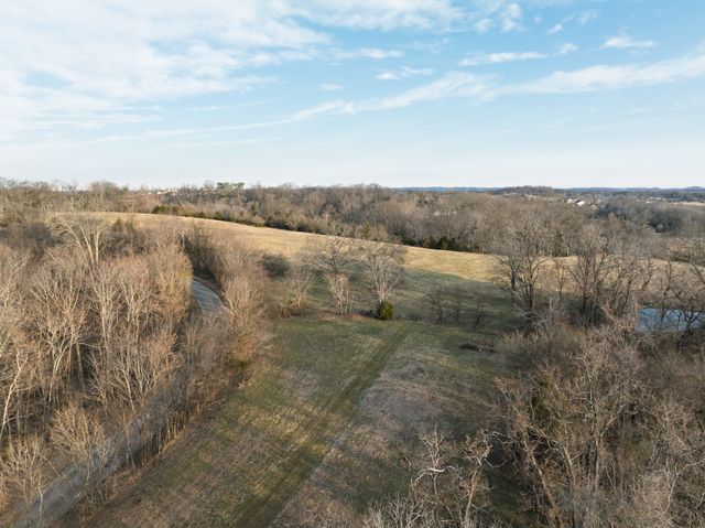 1462 Old Highway 99, Columbia, TN 38401