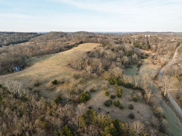 1462 Old Highway 99, Columbia, TN 38401