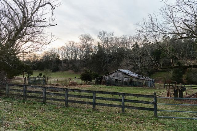 1462 Old Highway 99, Columbia, TN 38401