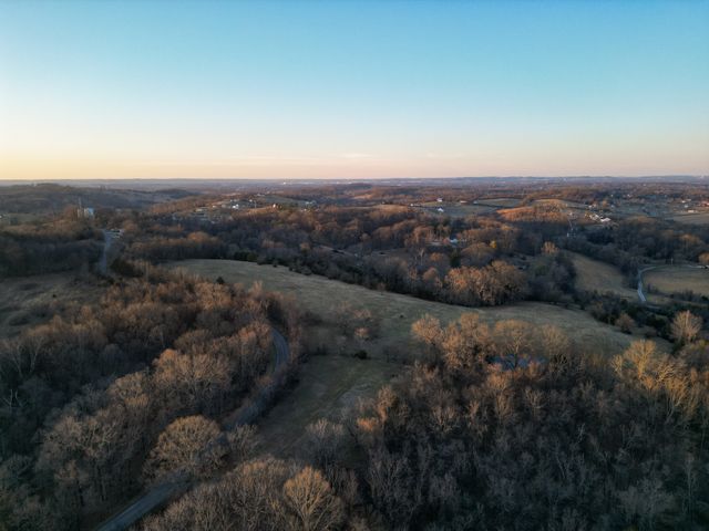 1462 Old Highway 99, Columbia, TN 38401