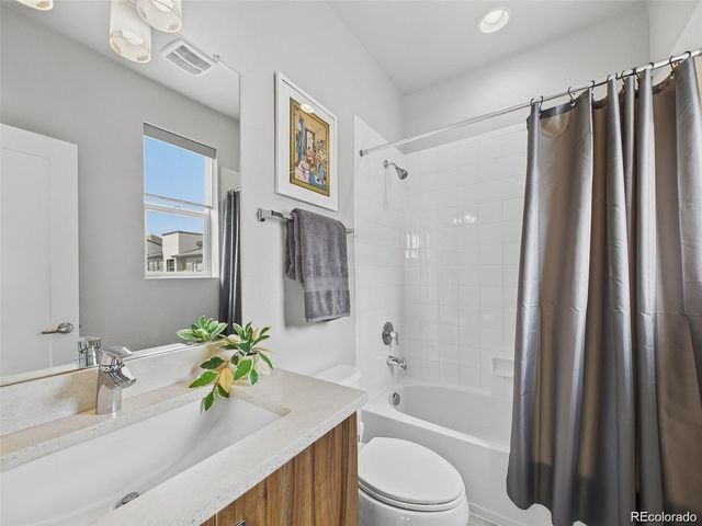 7282 W Virginia Avenue, Lakewood, CO 80226