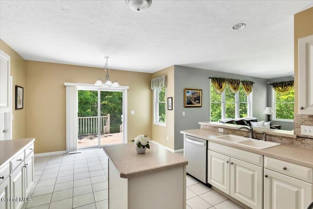 640 Grooms Road, Clifton Park, NY 12065