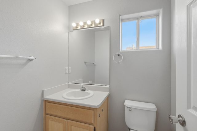 11 Alamosa Loop, Los Lunas, NM 87031