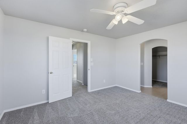 11 Alamosa Loop, Los Lunas, NM 87031