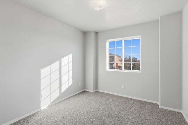 11 Alamosa Loop, Los Lunas, NM 87031