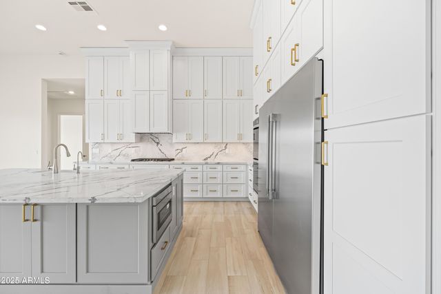 9248 W LIMESTONE MOUNTAIN Drive, Casa Grande, AZ 85194