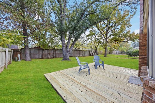 719 Crestwood Lane, Missouri City, TX 77489