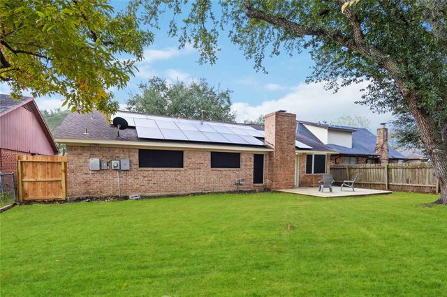 719 Crestwood Lane, Missouri City, TX 77489