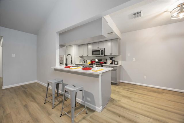 719 Crestwood Lane, Missouri City, TX 77489