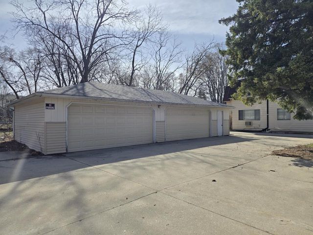 8239 W Oklahoma AVENUE, Milwaukee, WI 53219