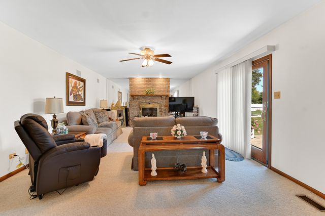 433 Wheatfield Road, Matteson, IL 60443