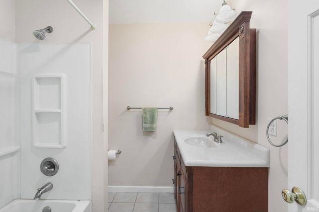 51550 Orange Road, South Bend, IN 46628