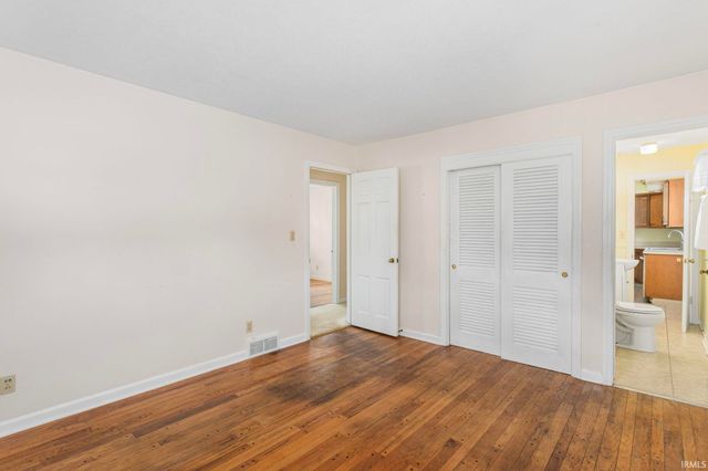 51550 Orange Road, South Bend, IN 46628