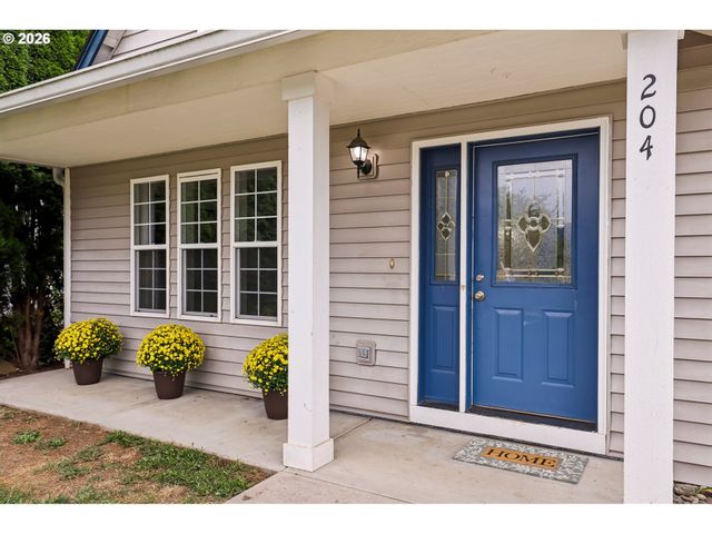 204 W WILSON St, Yacolt, WA 98675