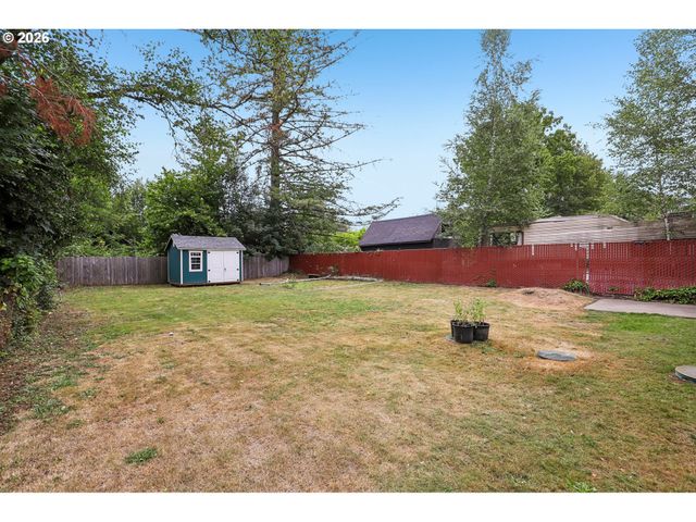 204 W WILSON St, Yacolt, WA 98675