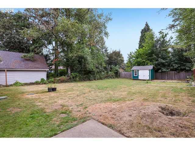 204 W WILSON St, Yacolt, WA 98675