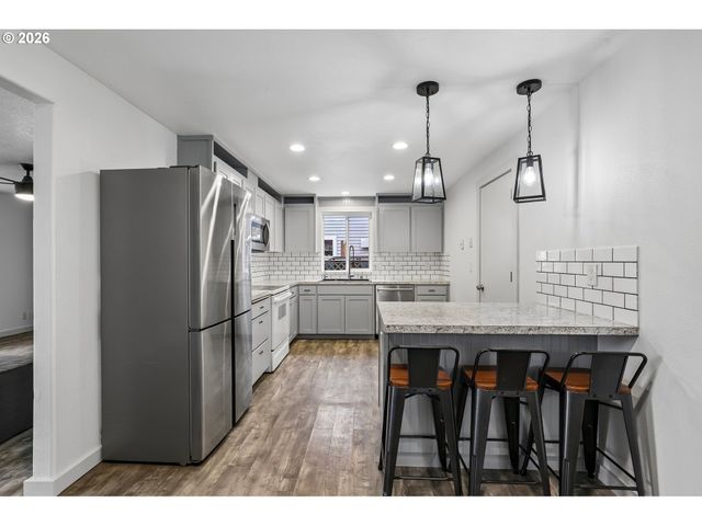 204 W WILSON St, Yacolt, WA 98675