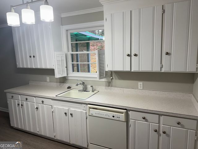 202 Park Hill Drive, Lagrange, GA 30241