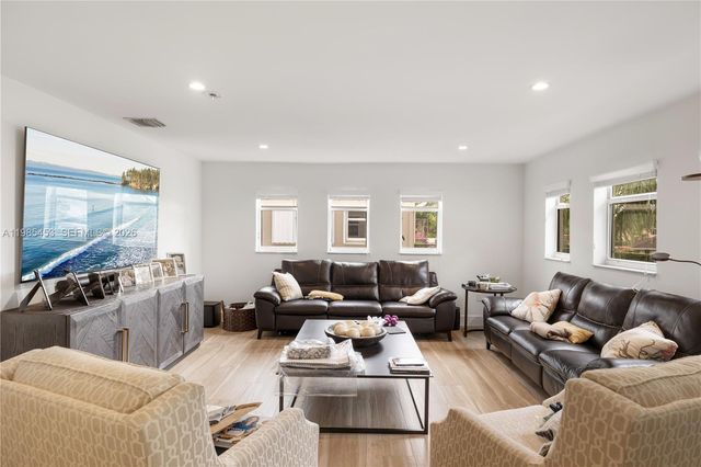 8600 SW 139th Ter, Palmetto Bay, FL 33158