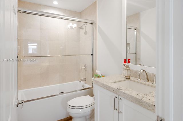 8600 SW 139th Ter, Palmetto Bay, FL 33158