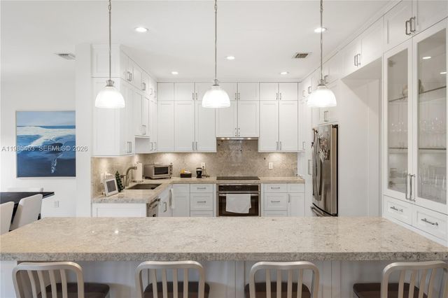 8600 SW 139th Ter, Palmetto Bay, FL 33158